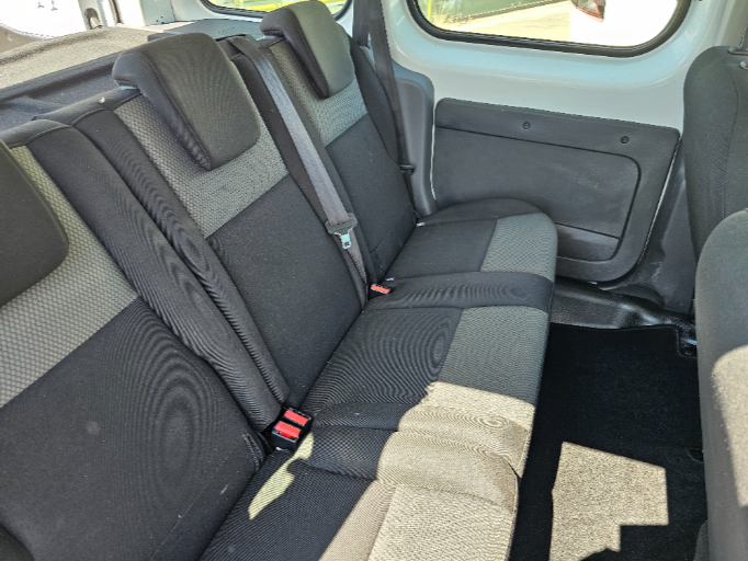 renault kangoo combi profesional m1af blue dci 95 cv parte trasera